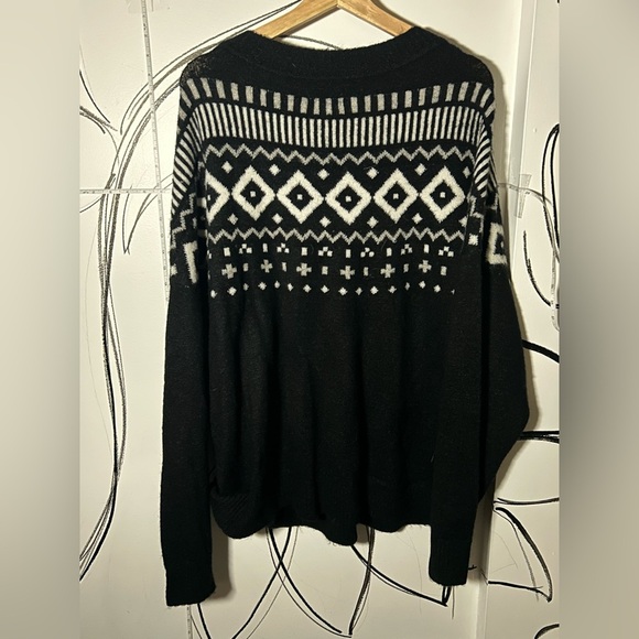 NEW Evri Black + White Winter Patterned Sweater, Women’s 3X, Metallic Detailing - Picture 6 of 7